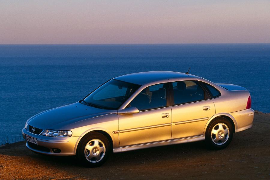  Opel Vectra Sedan (B) 1999 года  (фото 13 из 31)